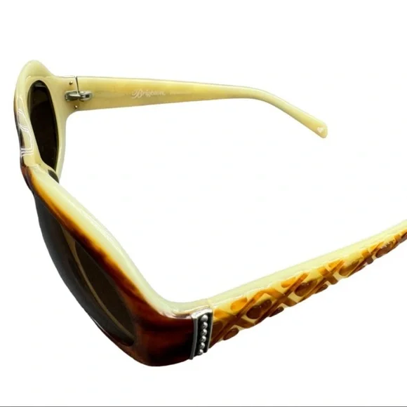 VERA BRADLEY SUNGLASSES WITH CASE - Picture 2 of 6